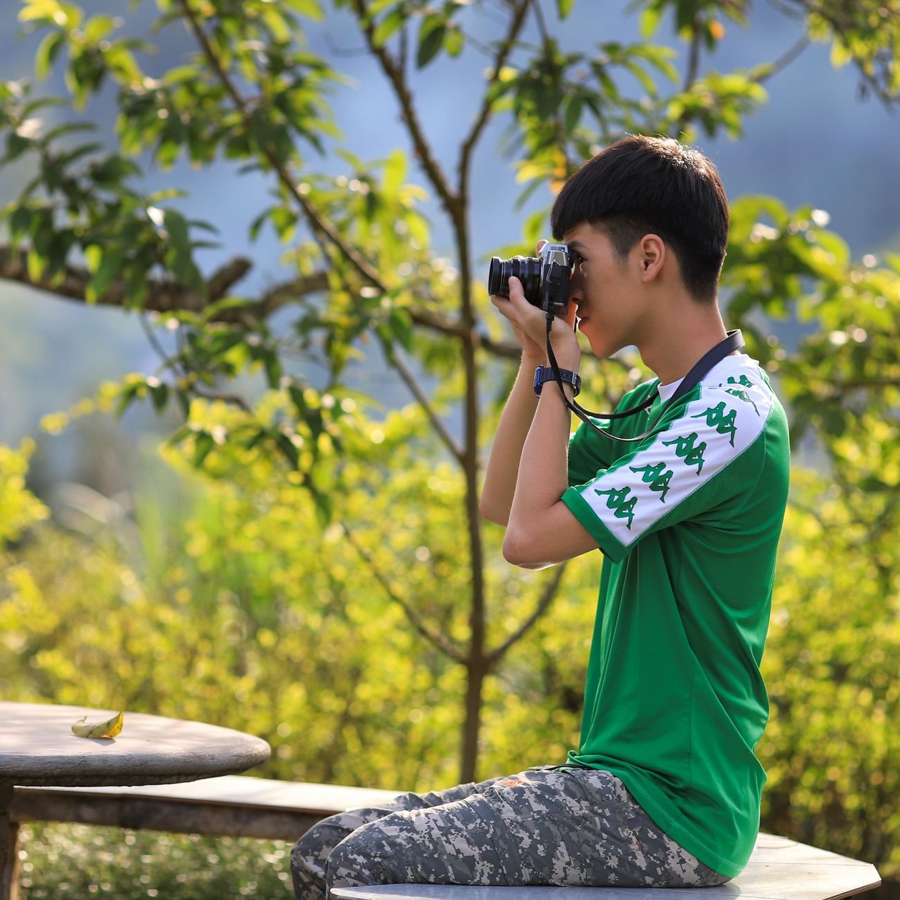 Rangefinding binoculars for hunting and wildlife observation