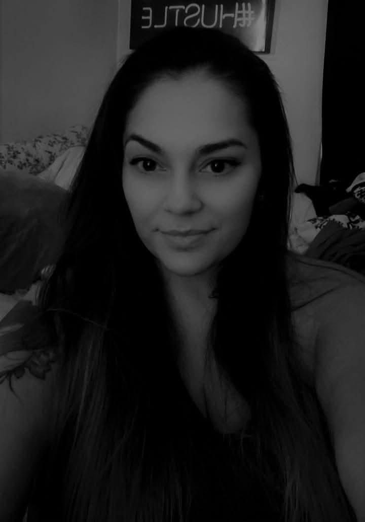 Bianca, founder of Uniquely Intertwined